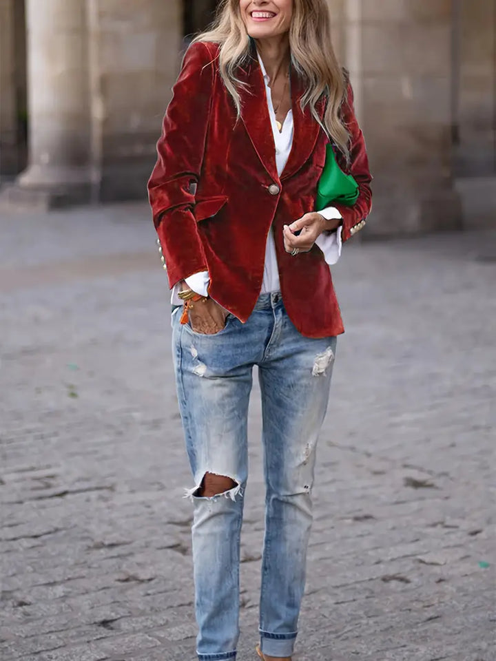 Yvana™ – Elegant Velvet Blazer for Effortless Seasonal Sophistication