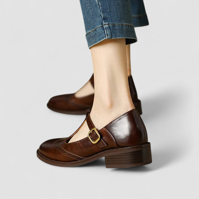 LYN – CLASSIC T-BAR MARY JANE FLATS