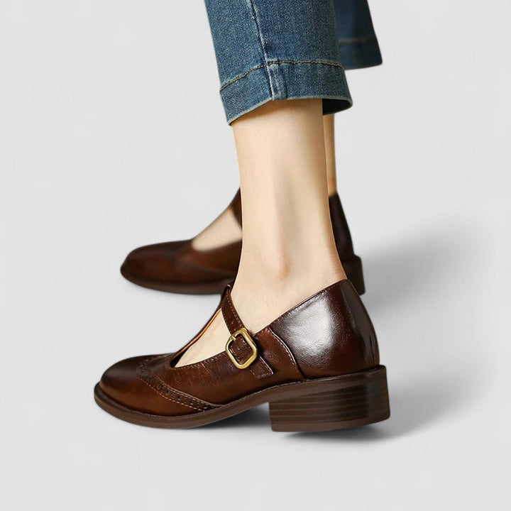 LYN – CLASSIC T-BAR MARY JANE FLATS
