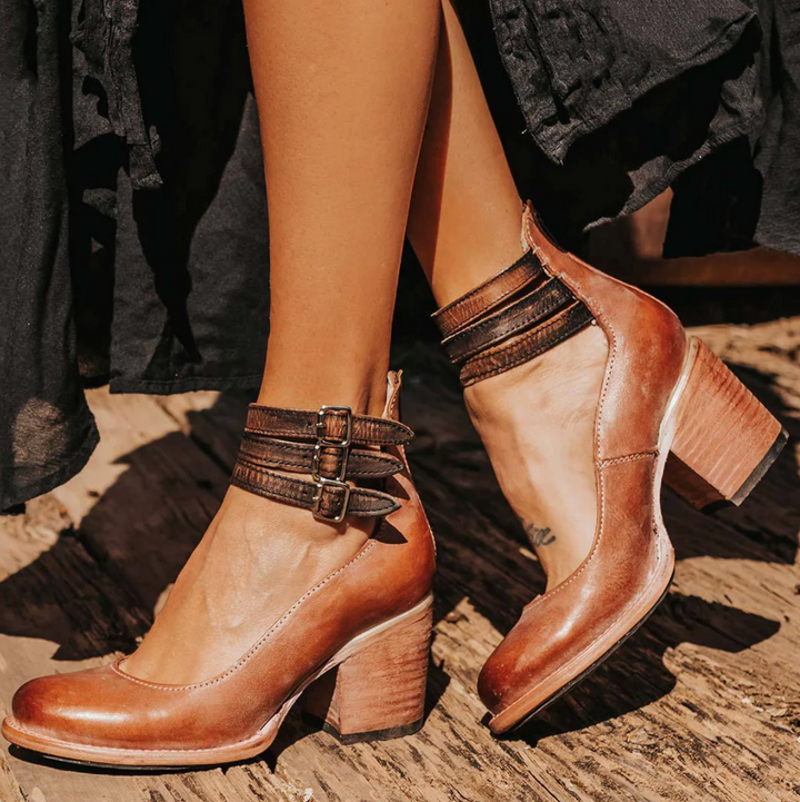 DANIELLA – STRAP DETAIL BLOCK HEEL PUMPS
